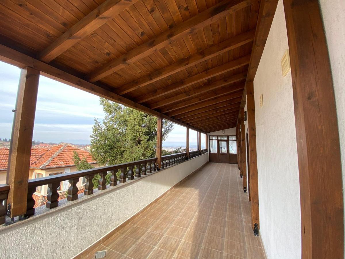 Семеен Хотел Конака Asenovgrad Exterior photo